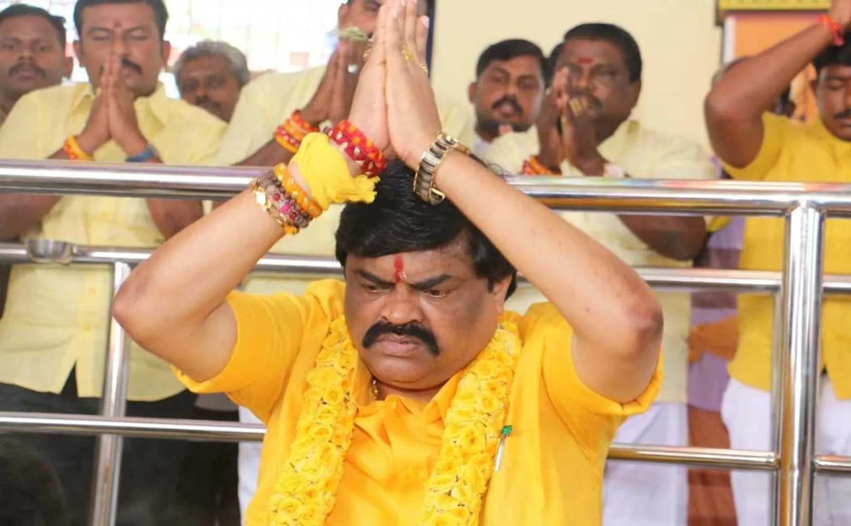 kt rajendra balaji - tamilnadu - admk - minster - temple visit